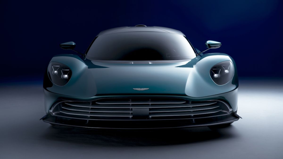 Aston Martin odhalí plány na elektrifikaci. Chystá plug-in hybrid i bateriový elektromobil